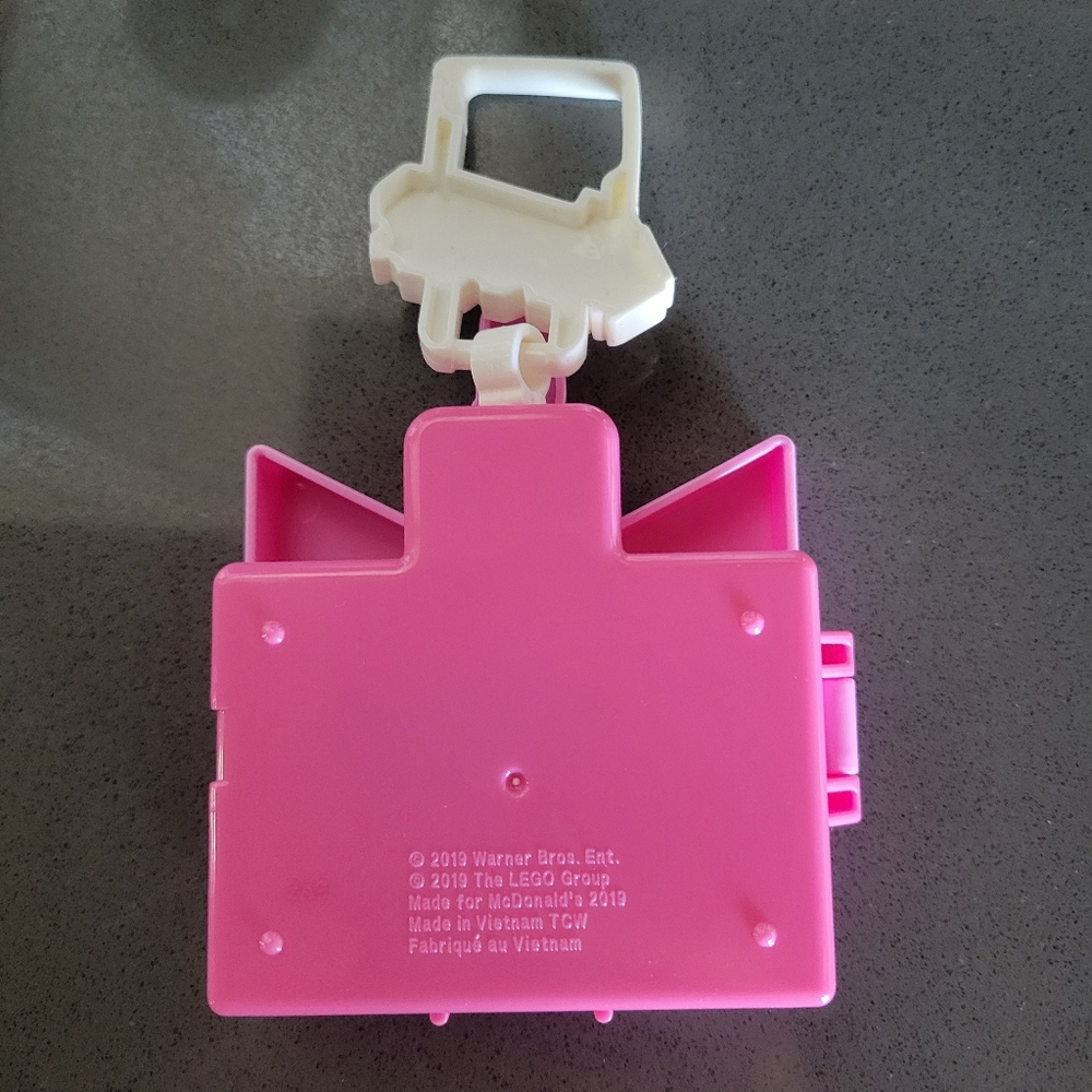The Lego Movie 2 McDonald's Unikitty Keychain/Game From 2019 - Picture 2 of 6